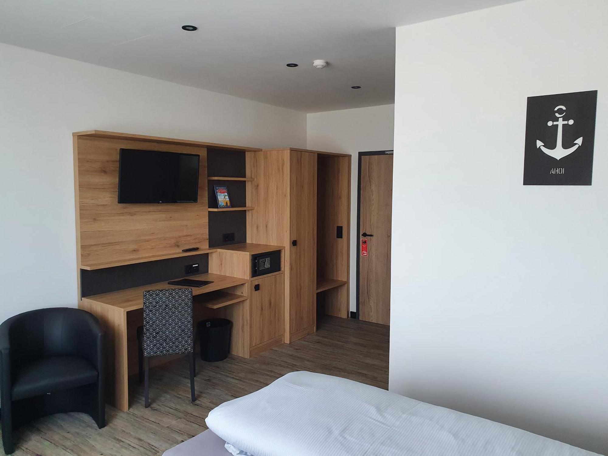 נויהרלינגרזיל Meerzeit Strandhotel מראה חיצוני תמונה